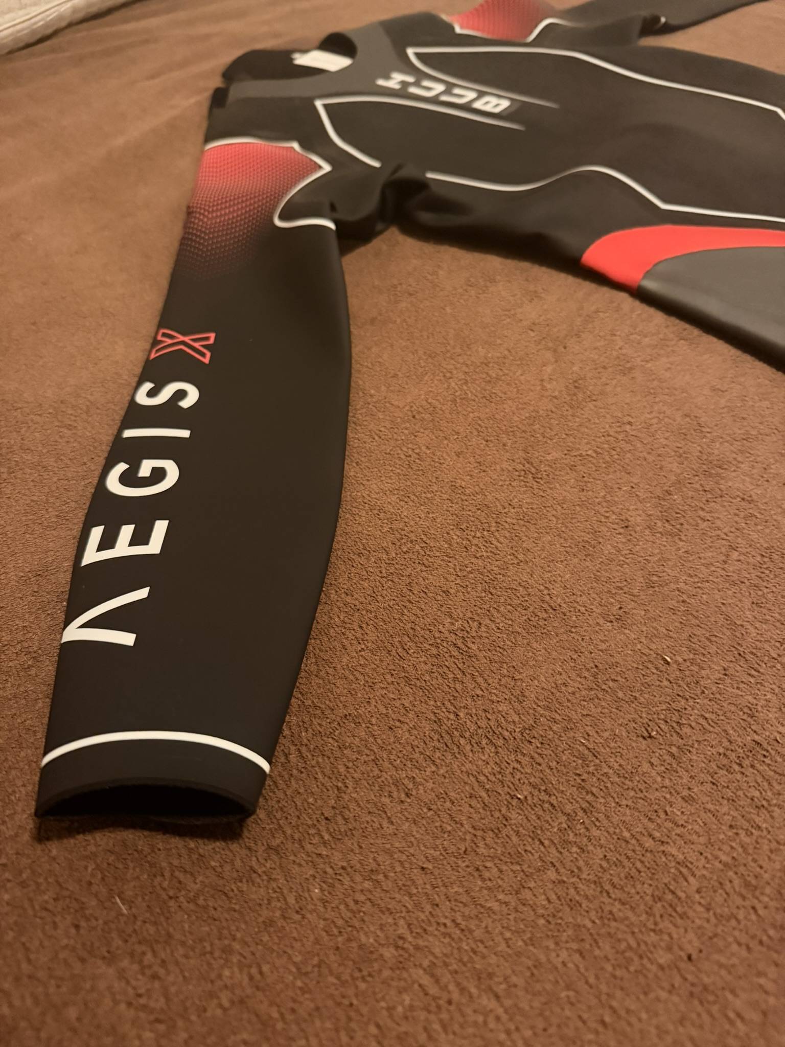 Nový pánský neopren na triatlon Aegis X HUUB vel. ML-78-85kg